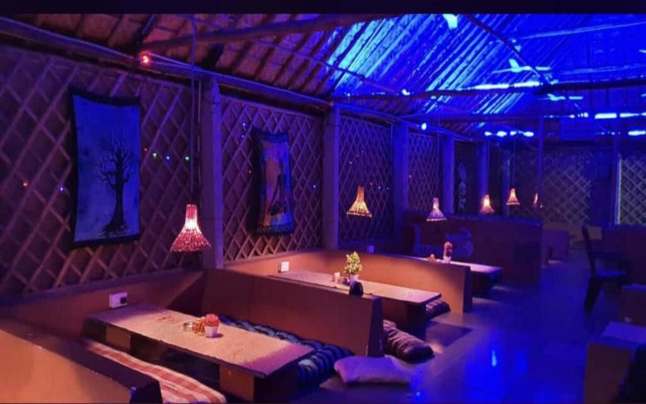 Hotel Megha Resort ハンピ エクステリア 写真