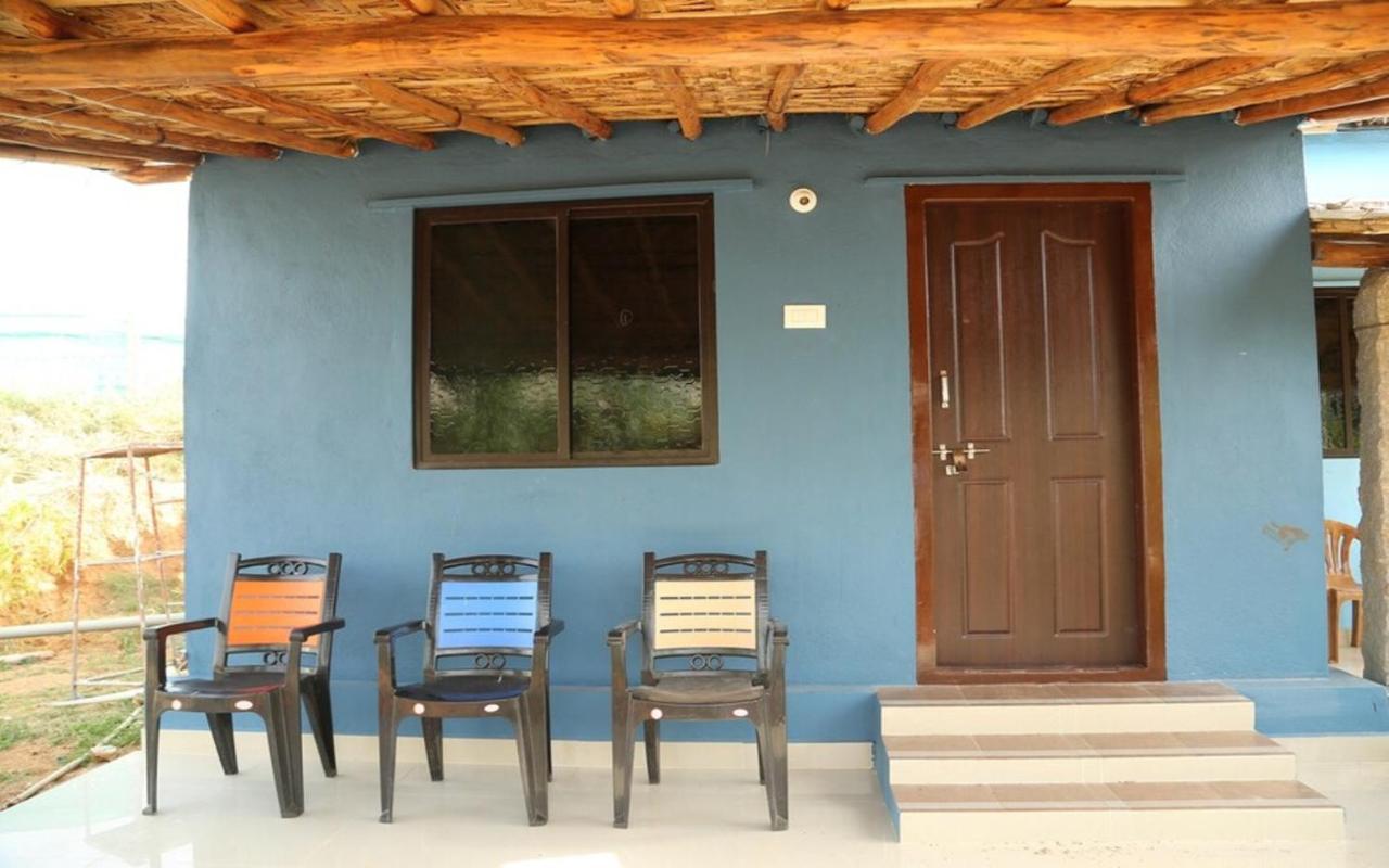 Hotel Megha Resort ハンピ エクステリア 写真